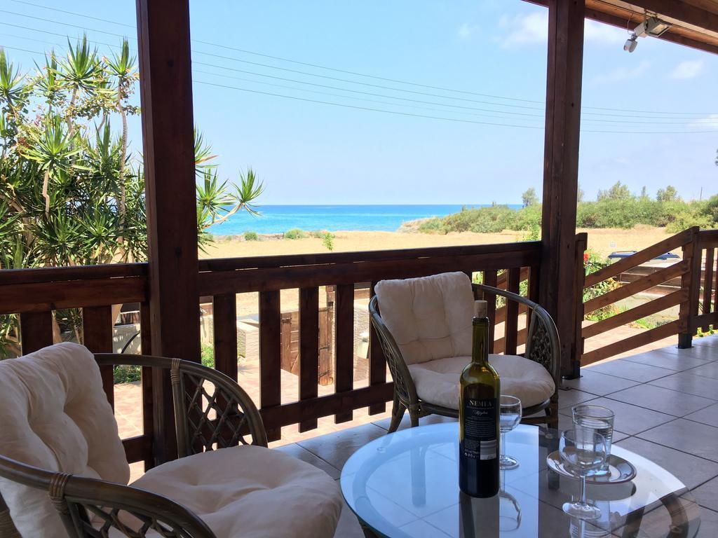 Villa Majestic Agia Marina  Exteriör bild